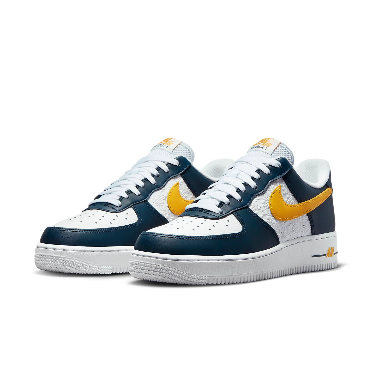Кросівки Nike AIR FORCE 1 07 FJ4209-400