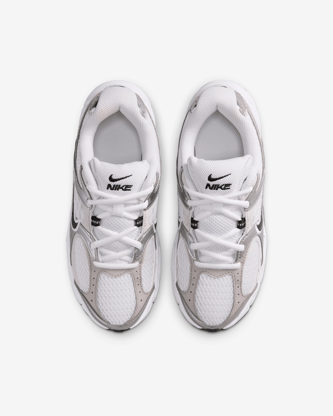 Кросівки Nike V5 RNR HQ6411-100