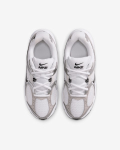 Кросівки Nike V5 RNR HQ6411-100