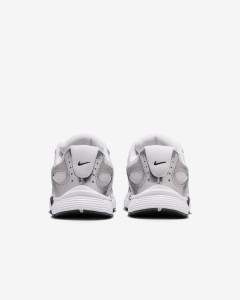 Кросівки Nike V5 RNR HQ6411-100