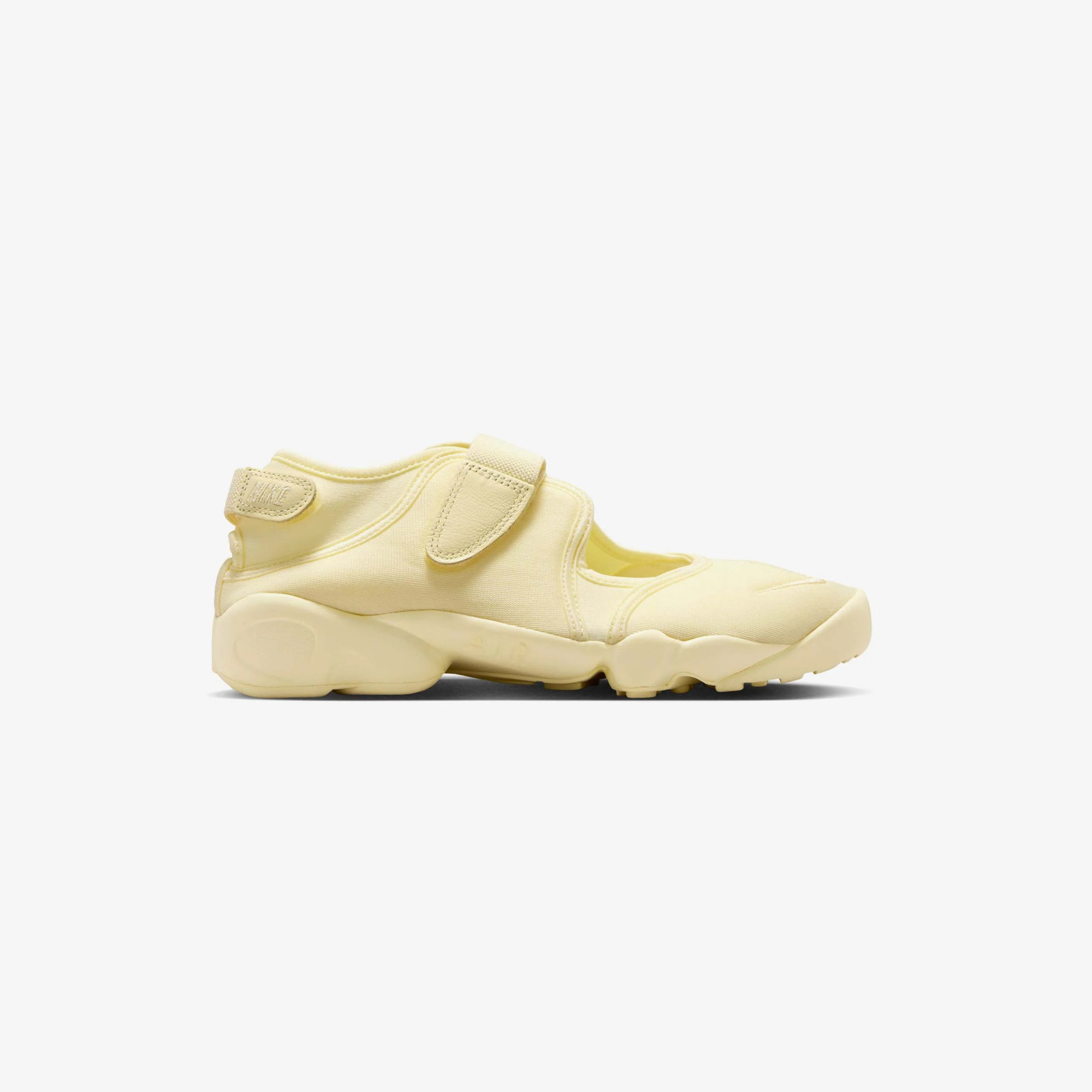 Кросівки Nike WMNS AIR RIFT NEO IV6058-700
