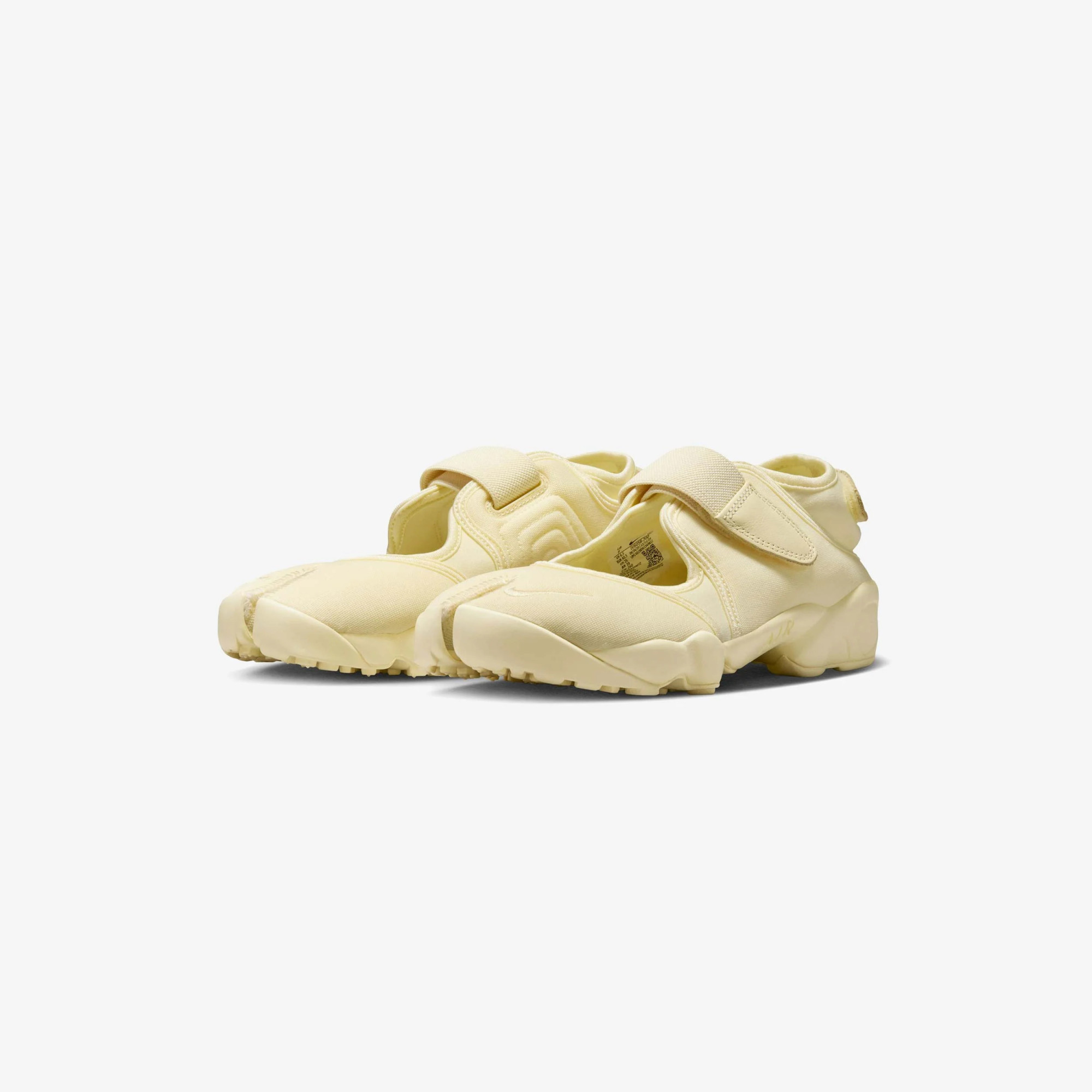Кросівки Nike WMNS AIR RIFT NEO IV6058-700