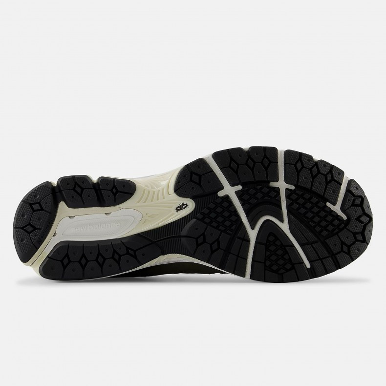 Кросівки New Balance 2002R Gore-Tex M2002RXU