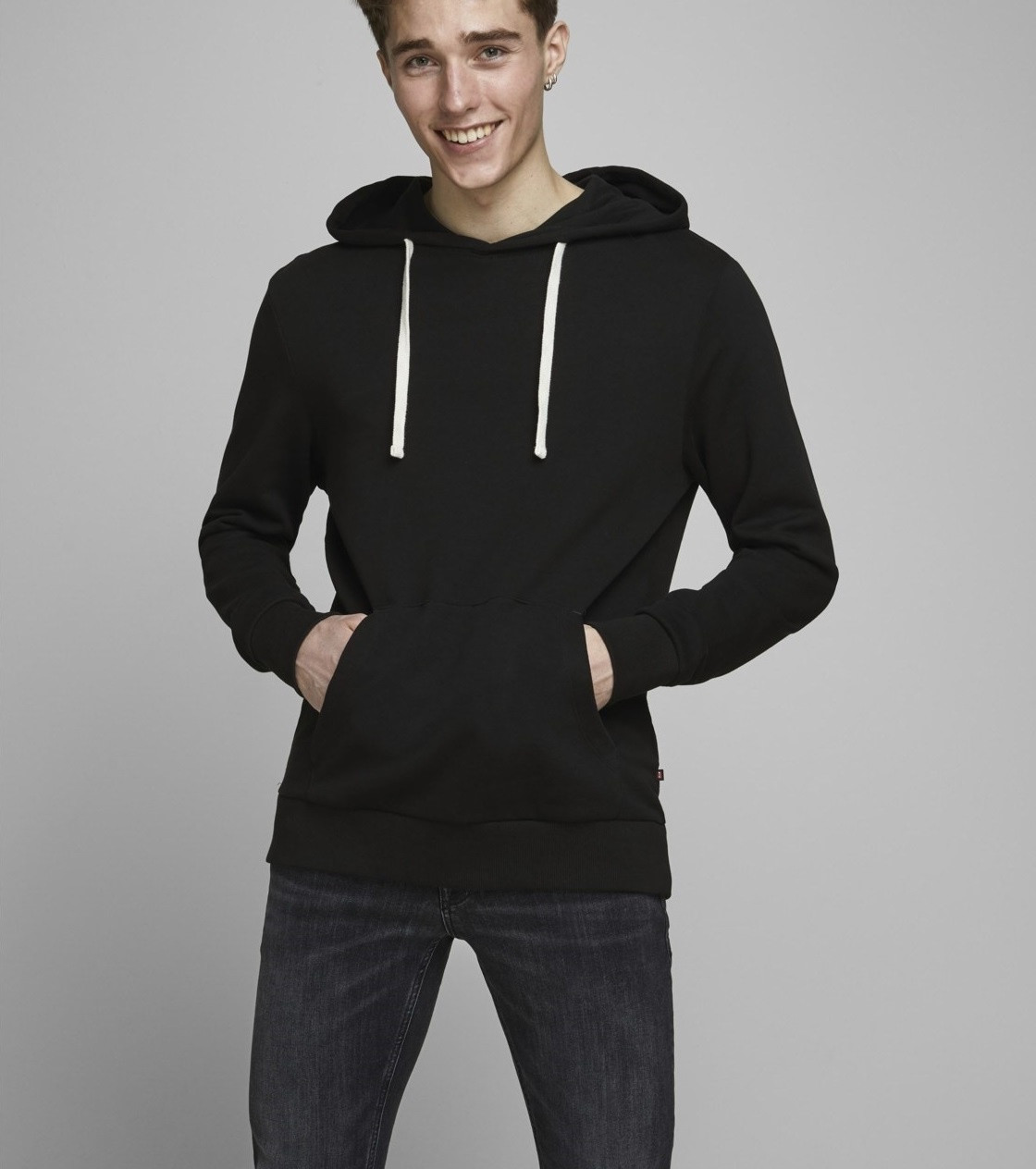 Худі JJEHOLMEN SWEAT HOOD NOOS 12136885-Black-Fit:REG FIT Jack&Jones S Чорний 12136885-BLACK-FIT:REG FI