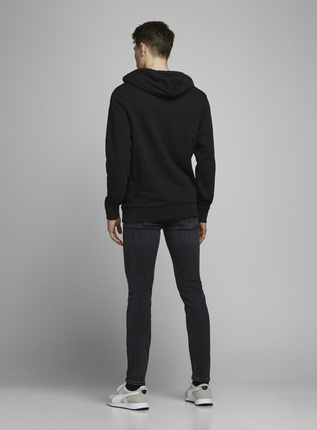 Худі JJEHOLMEN SWEAT HOOD NOOS 12136885-Black-Fit:REG FIT Jack&Jones S Чорний 12136885-BLACK-FIT:REG FI