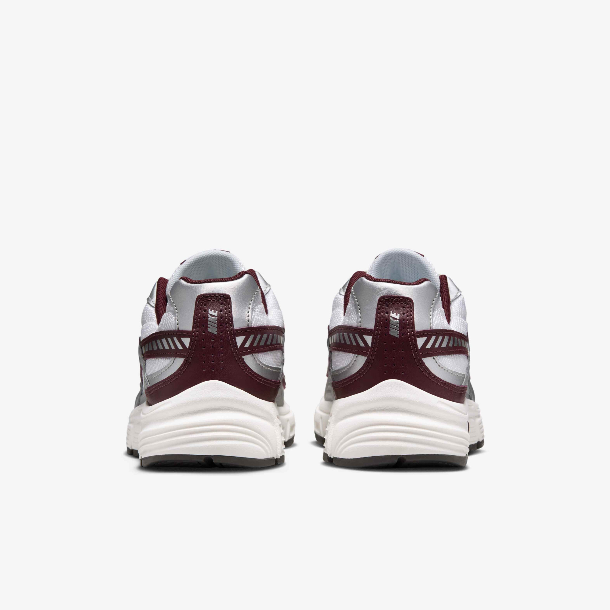 Кросівки жіночі Nike Initiator Metallic/Bordo IB4688-111