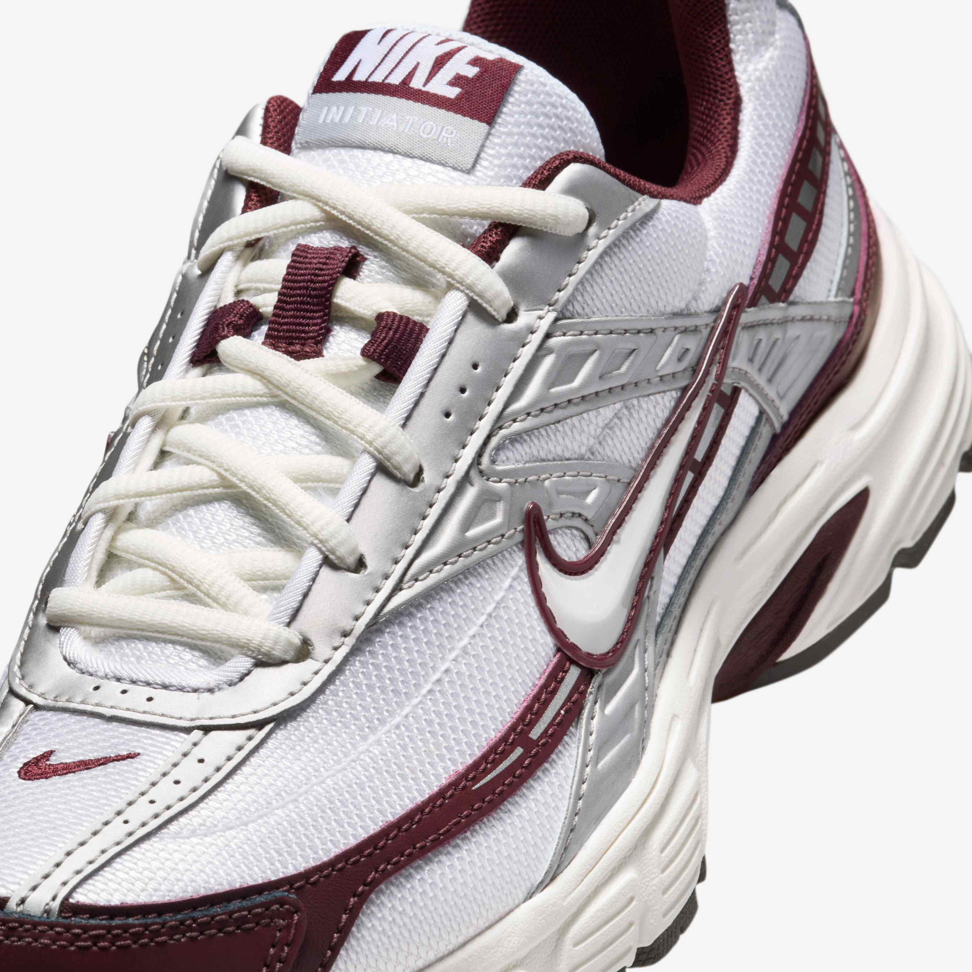 Кросівки жіночі Nike Initiator Metallic/Bordo IB4688-111