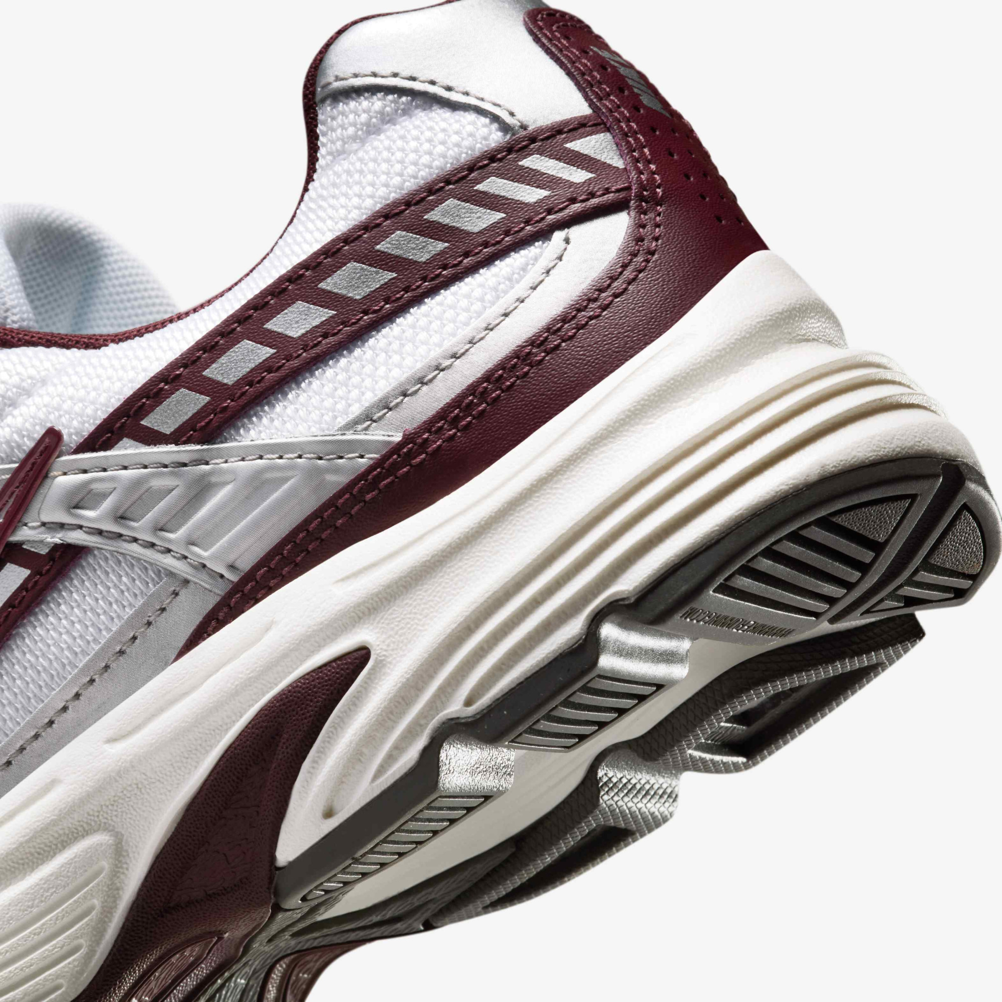 Кросівки жіночі Nike Initiator Metallic/Bordo IB4688-111