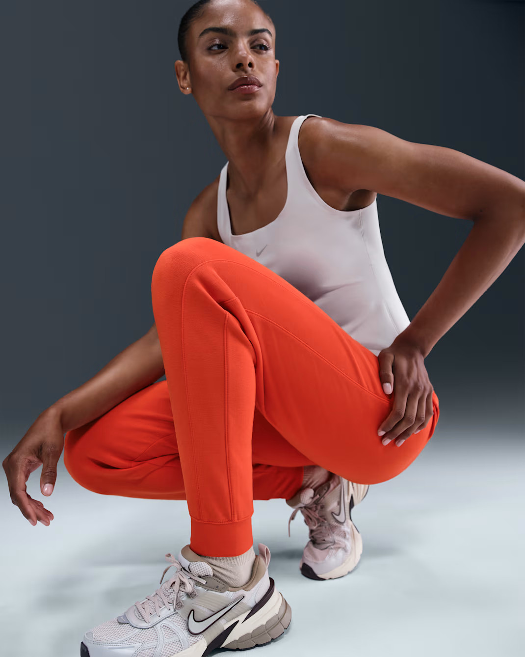 Штани жіночі Nike W Nk 24.7 Orange HQ8184-633