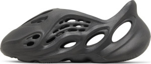 Шльопанці Yeezy Foam Runner 'Onyx' HP8739