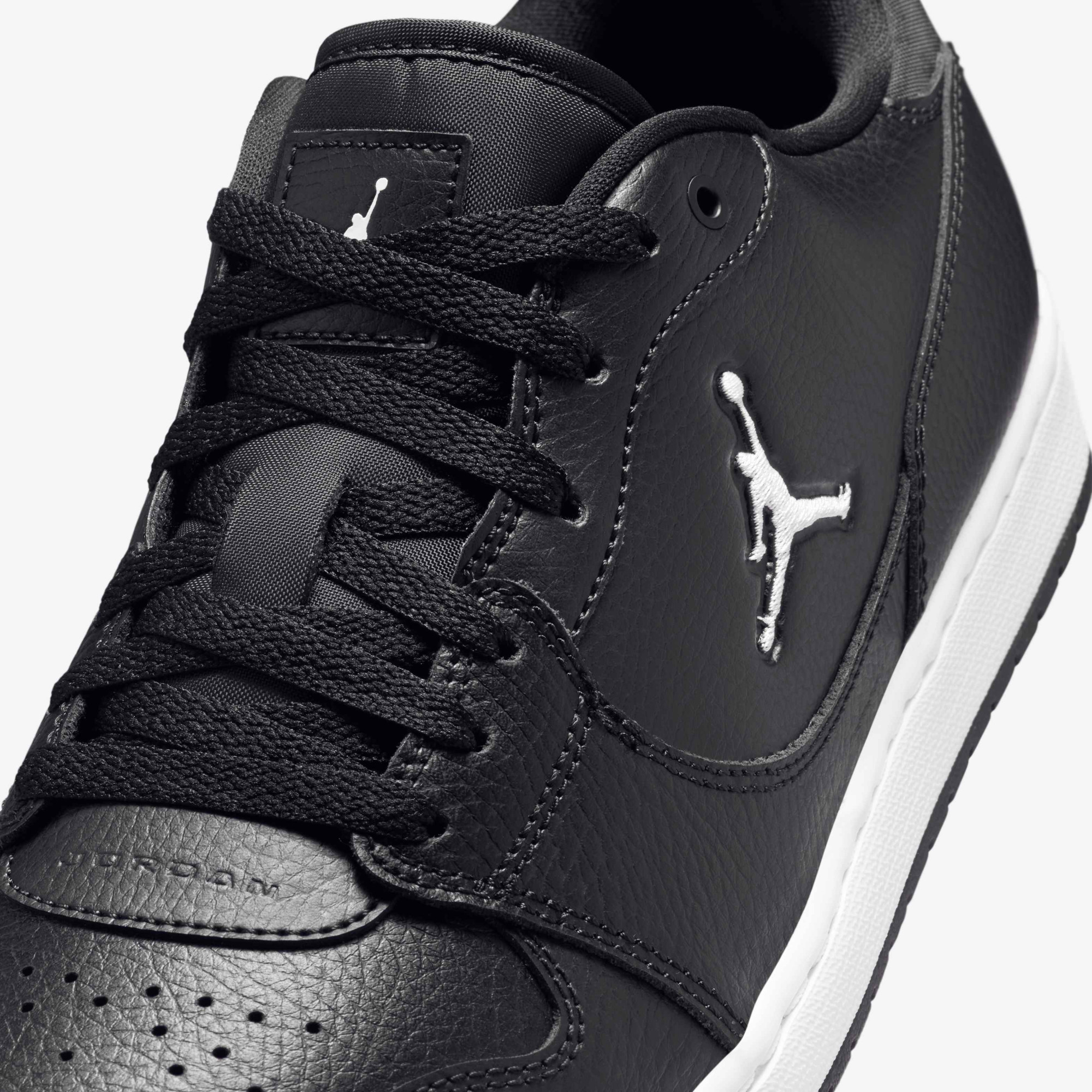 Кросівки Jordan WMNS COURT CONNECT LOW IQ6828-003
