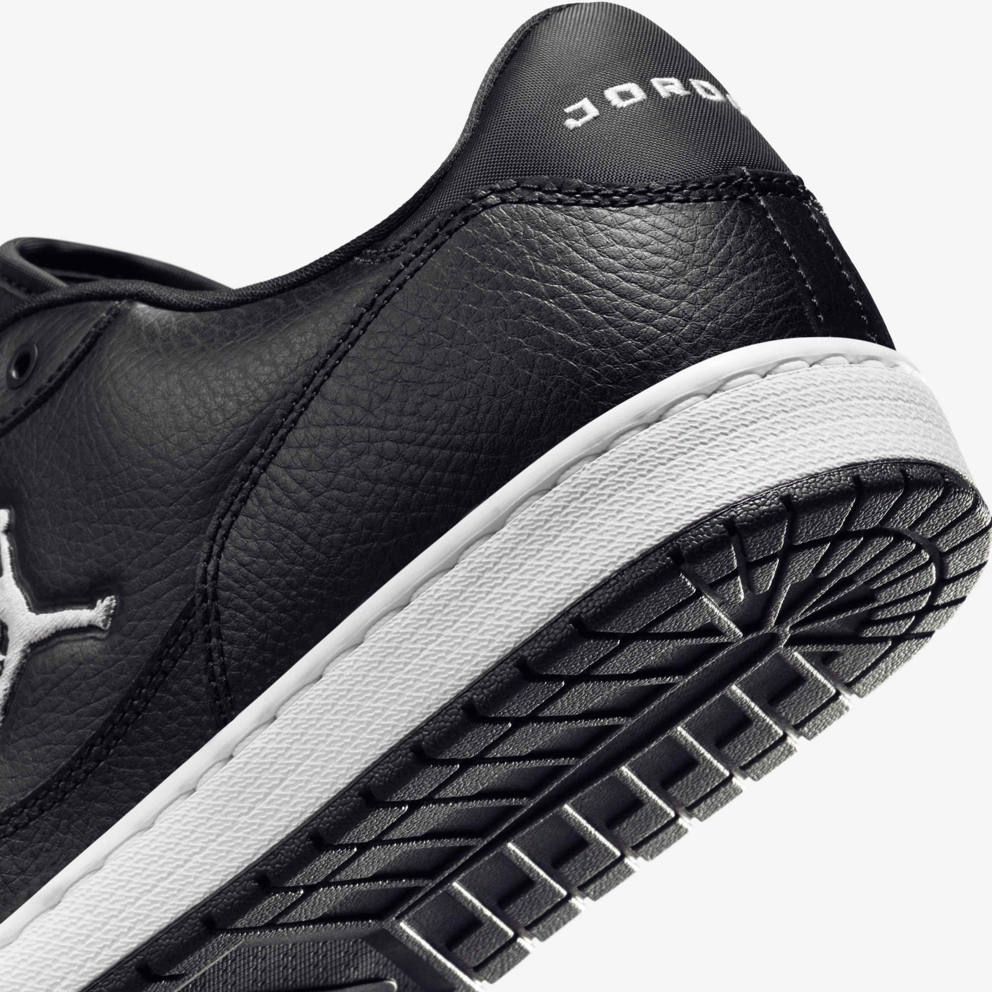 Кросівки Jordan WMNS COURT CONNECT LOW IQ6828-003
