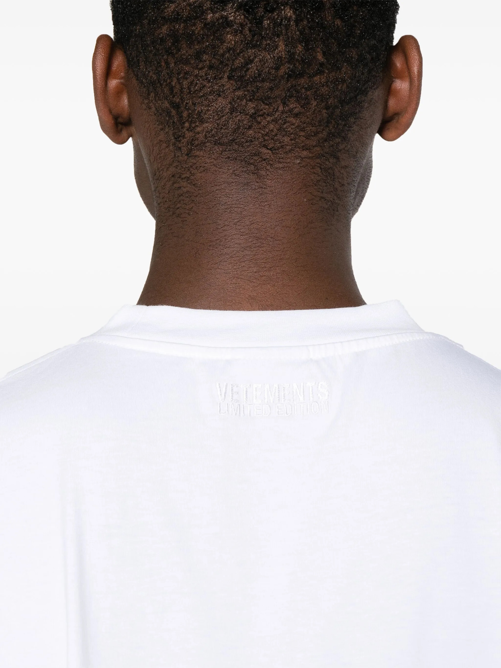 Футболка VETEMENTS Flag T-Shirt UE64TR160W