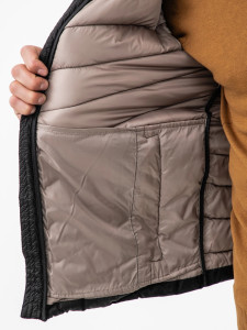 Жилетка lightweight vest 1031473-29999 Tom Tailor M Чорний 1031473-29999