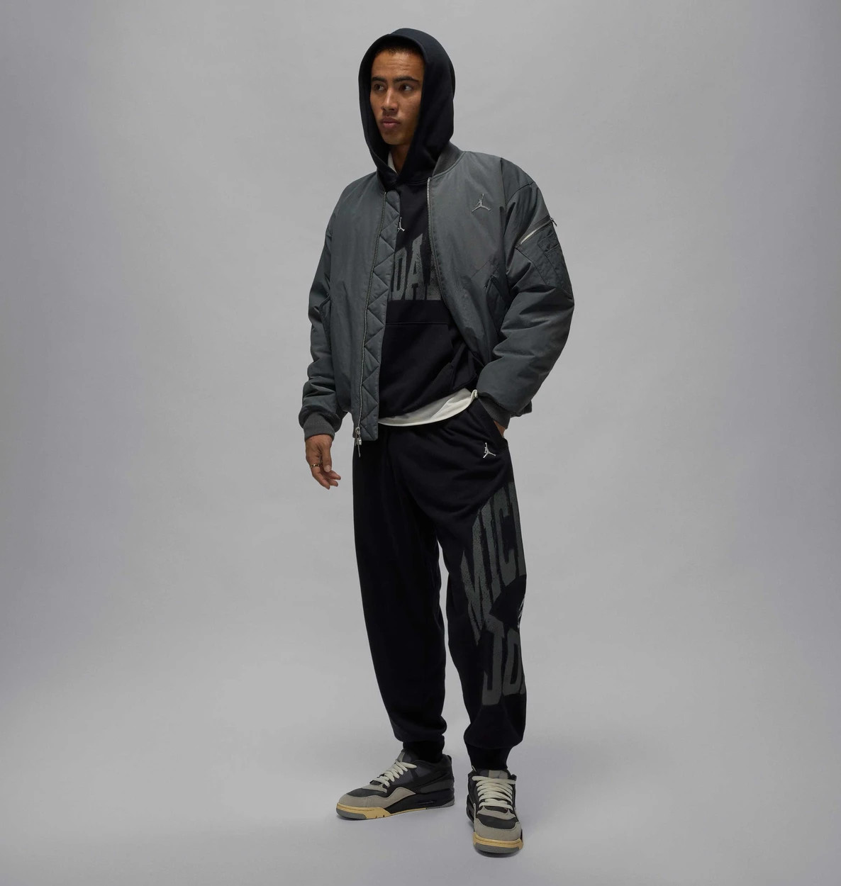 Штани чоловічі Air Jordan Brk Cllgte Black HV0091-010