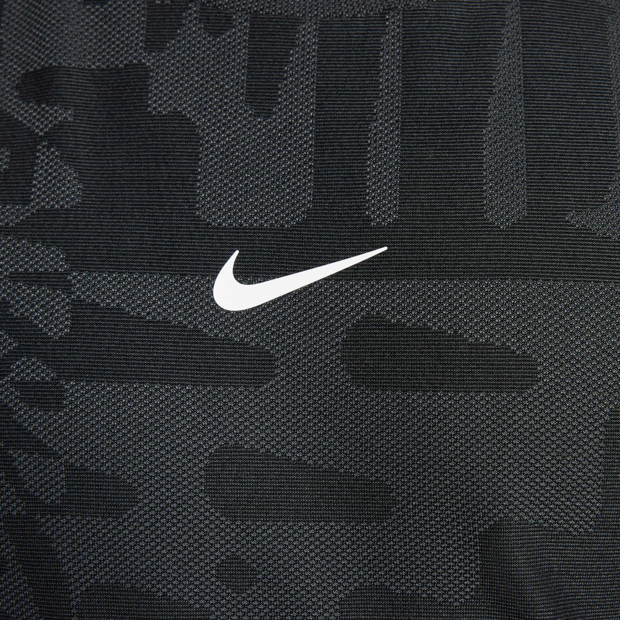 Футболка HJ3794-010 Nike HJ3794-010