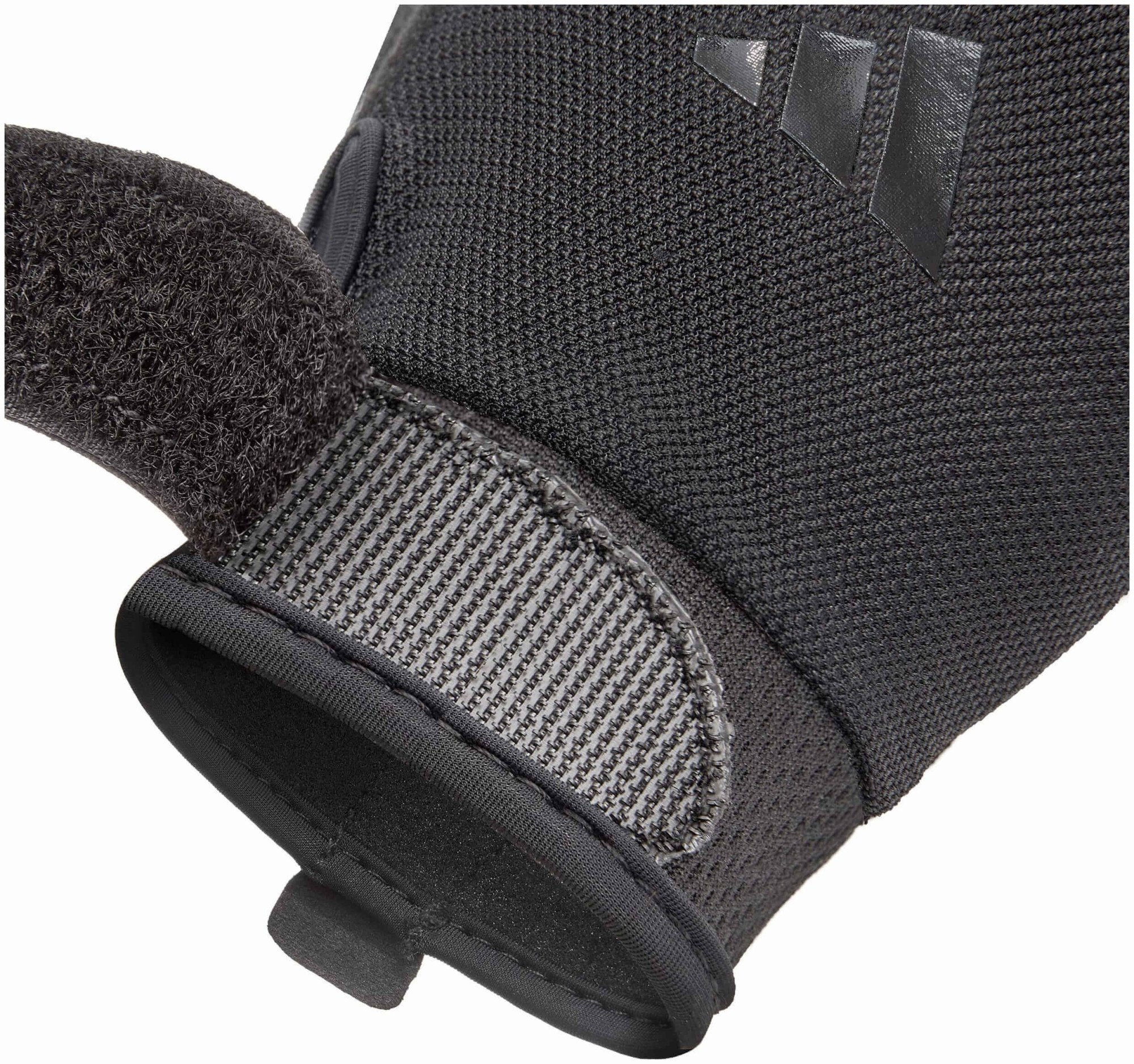 Рукавиці для тренінгу Adidas Essential Training Gloves чорний Чол XS ADGB-15000BK