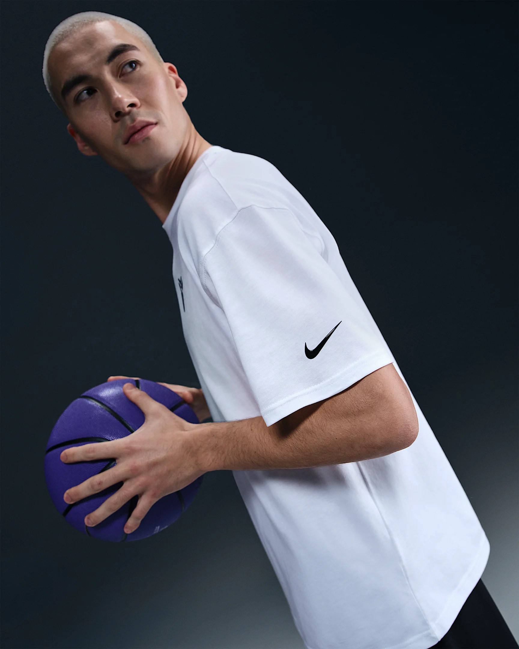 Футболка Nike KB U NK TEE BETTERMENTAL HJ3318-100