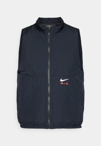Жилетка Nike Air Insulated Woven Vest (FZ4697-010) FZ4697-010