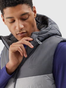 Безрукавка synthetic-fill down vest 4FWSS24TVJAM100-27S 4F M Сірий 4FWSS24TVJAM100-27S
