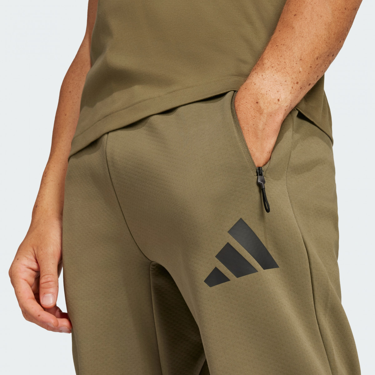 Штани спортивні M Z.N.E. PT JC7915 Adidas L Хакі JC7915