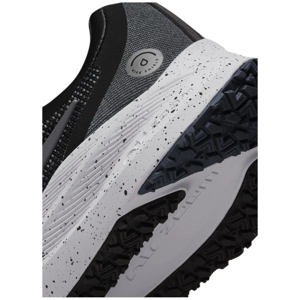 Кросівки Nike ZOOM WINFLO 8 SHIELD DC3730-001