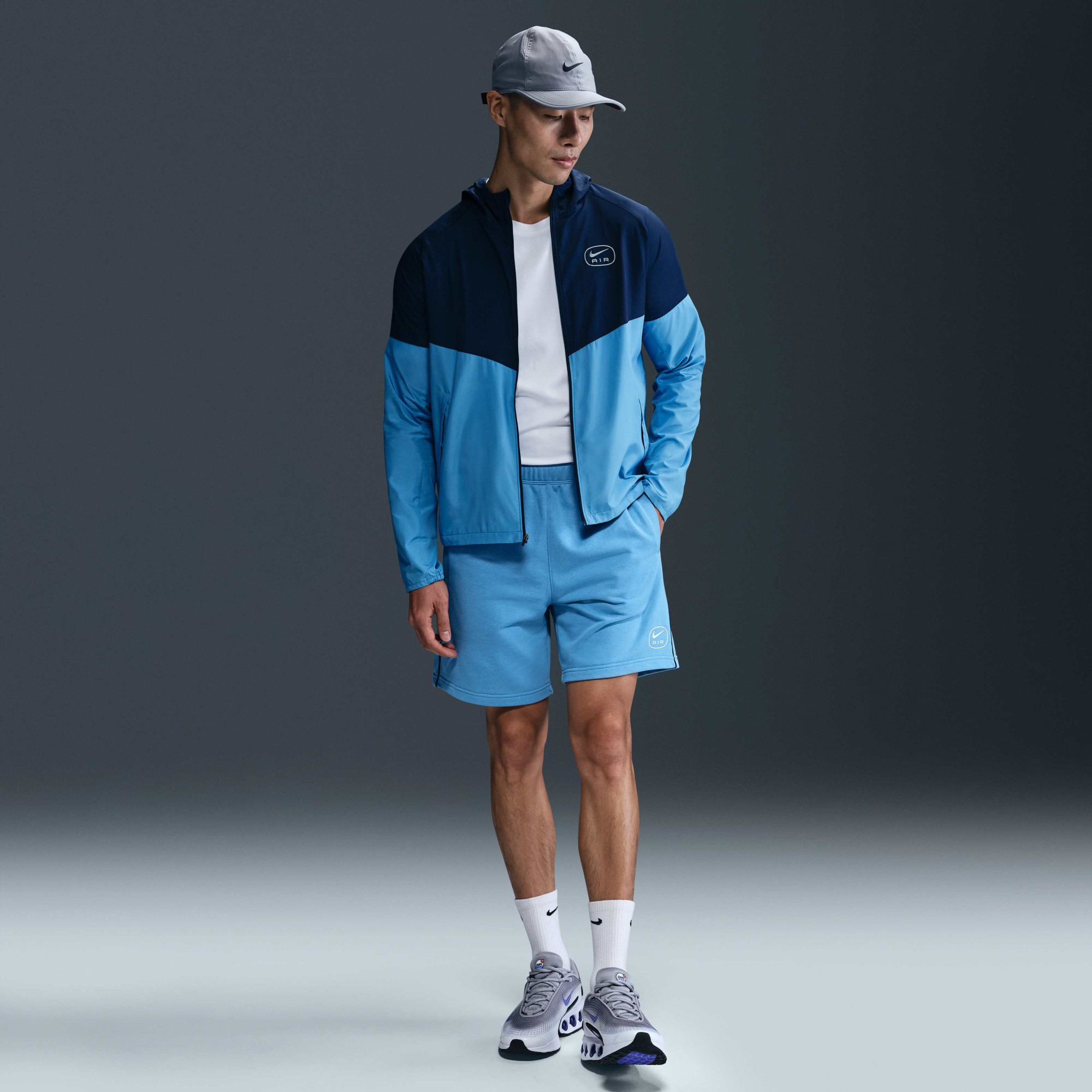 Вітровка чоловіча Nike Nsw Sw Air Run Blue HM0187-489