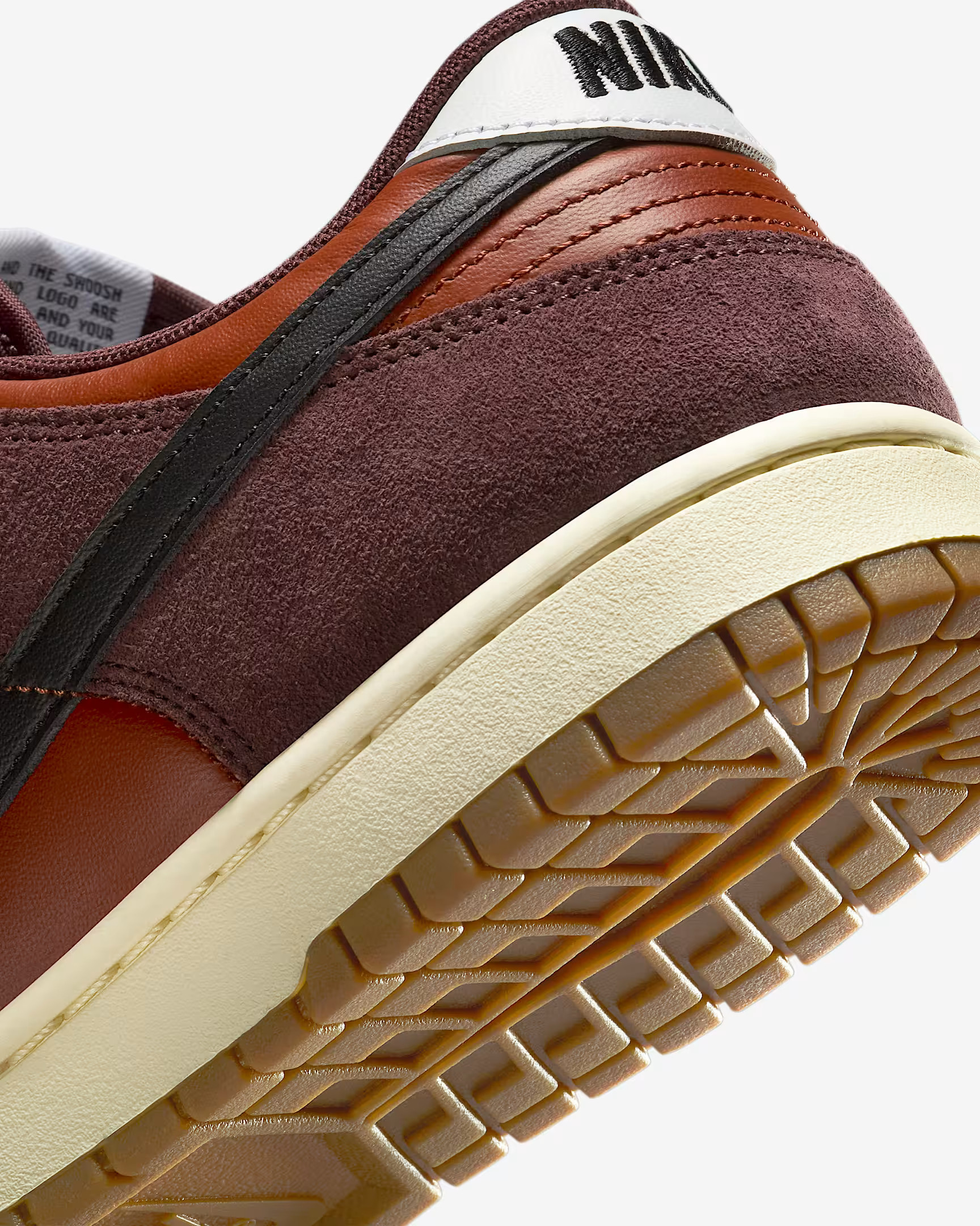 Кросівки Nike DUNK LOW RETRO SE IB6399-600