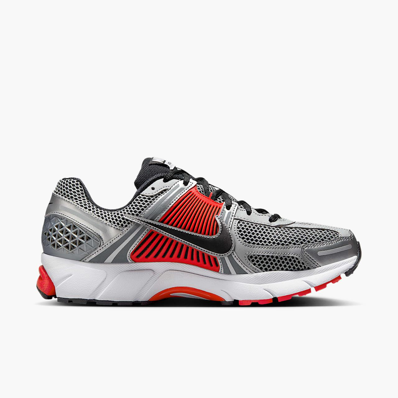Кросівки Nike Zoom Vomero 5 FJ4151-005