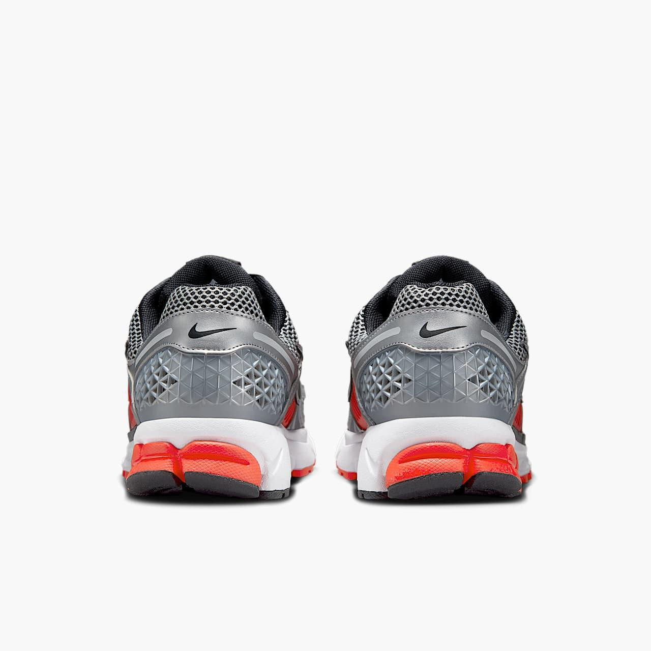 Кросівки Nike Zoom Vomero 5 FJ4151-005