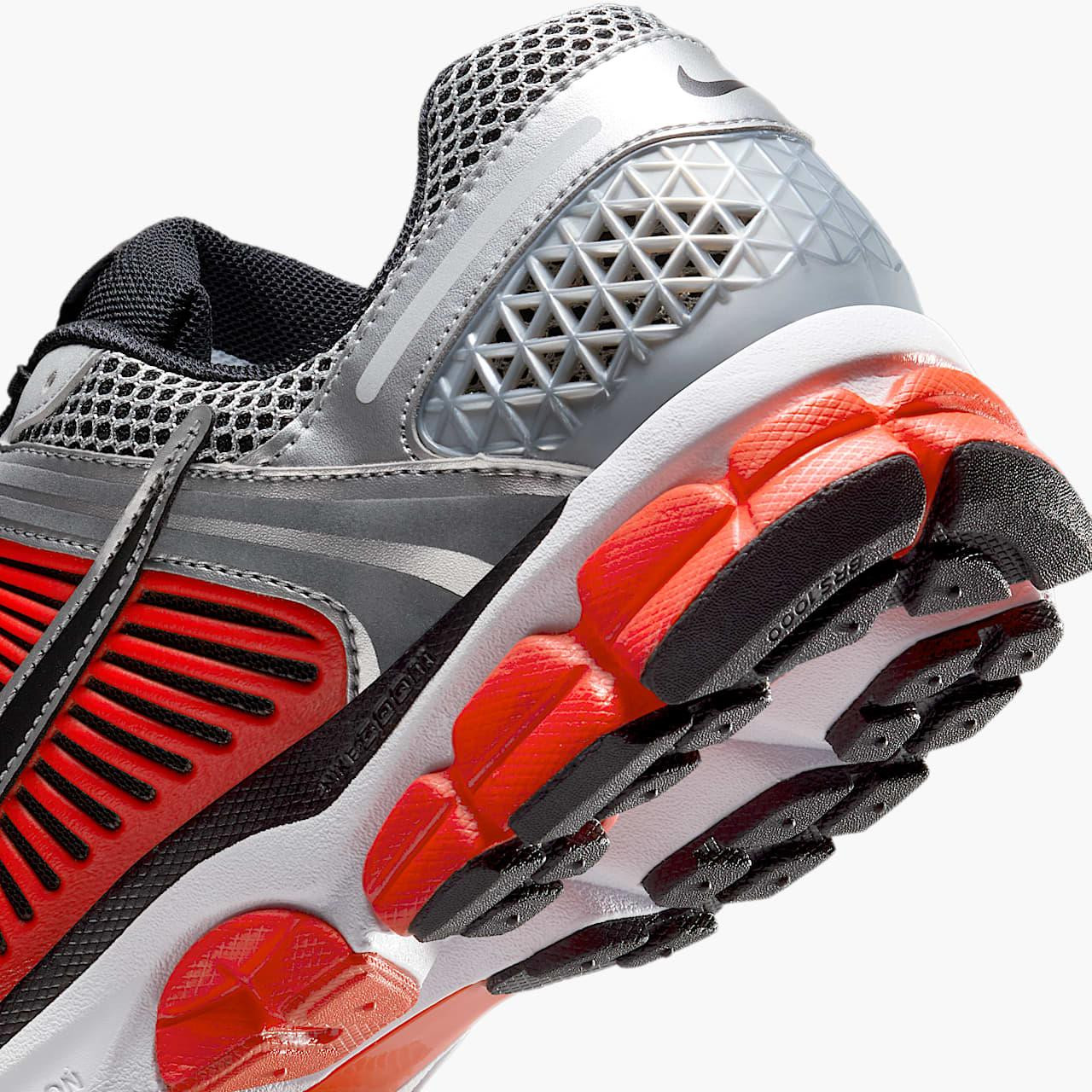 Кросівки Nike Zoom Vomero 5 FJ4151-005