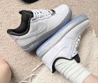 Кросівки Nike WMNS AIR FORCE 1 07 SE DX6764-100