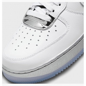 Кросівки Nike WMNS AIR FORCE 1 07 SE DX6764-100