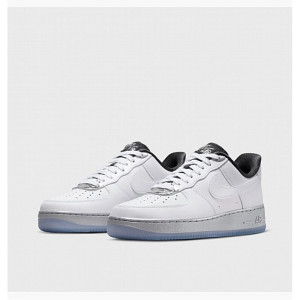 Кросівки Nike WMNS AIR FORCE 1 07 SE DX6764-100
