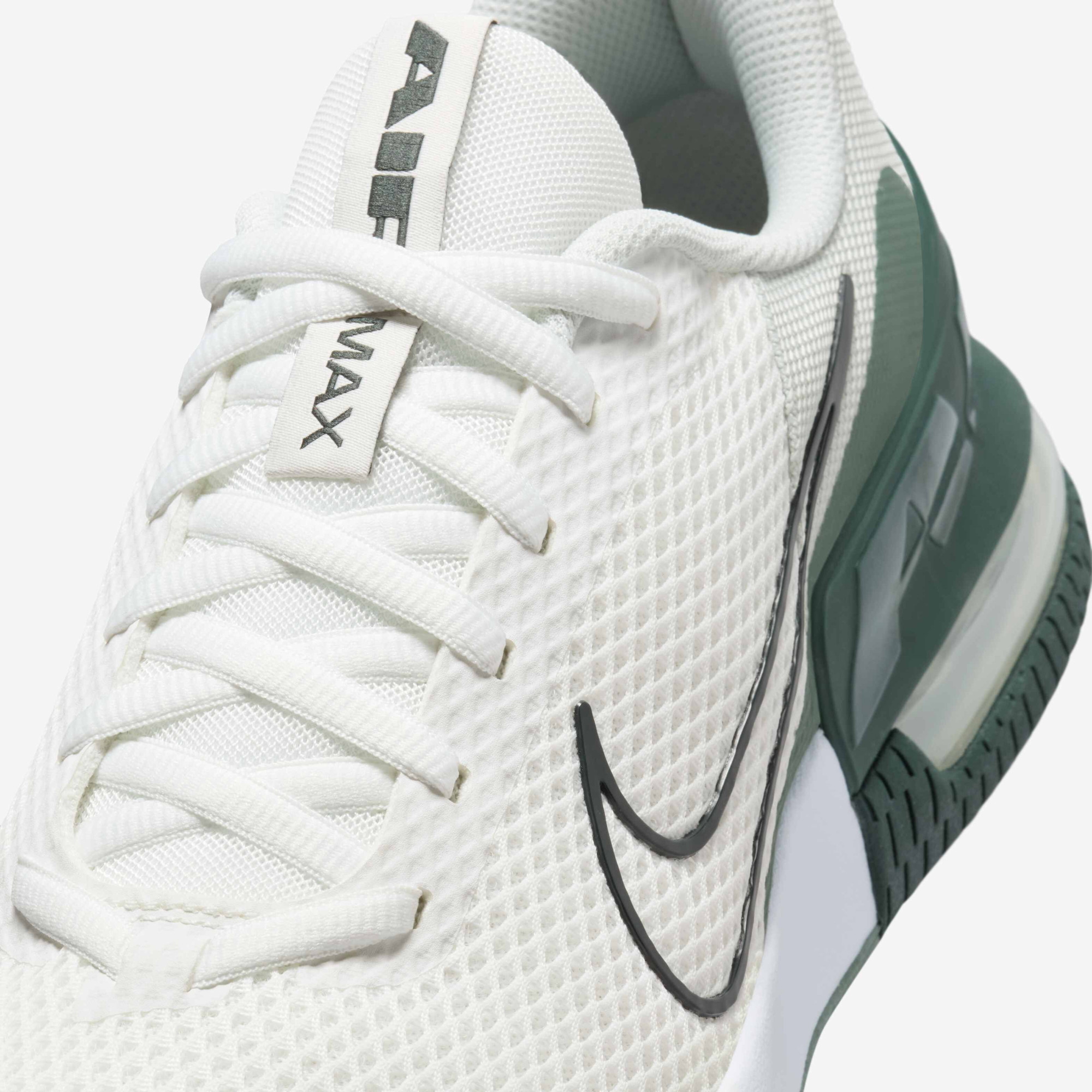 Кросівки Nike M AIR MAX ALPHA TRAINER 6 FQ1833-108