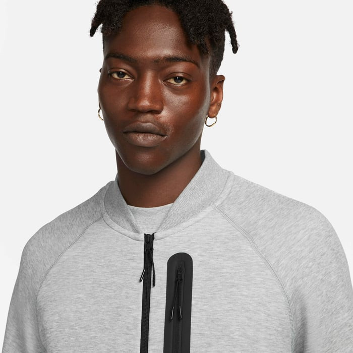 Бомбер Nike Sportswear Tech Fleece Bomber Jacket FB8008-063