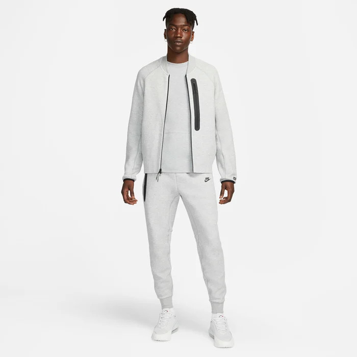 Бомбер Nike Sportswear Tech Fleece Bomber Jacket FB8008-063