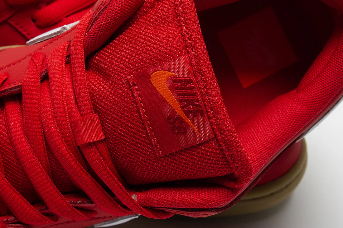 Кросівки унісекс Nike Dunk Low Sb Red FJ1674-600
