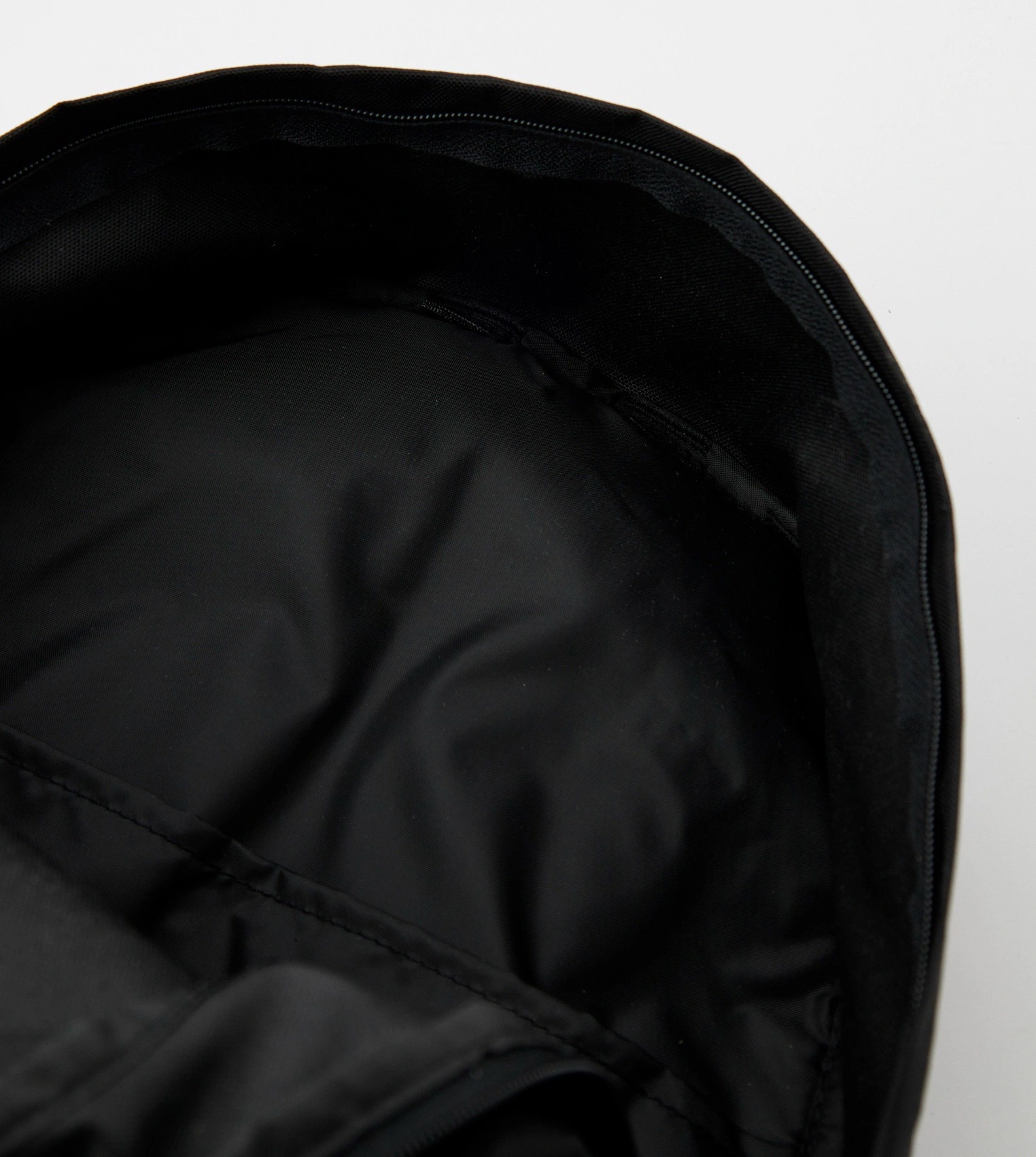 Рюкзак Adidas CLSC BARS BP 27,5L чорний, білий Уні 15х31х44 см JI6953