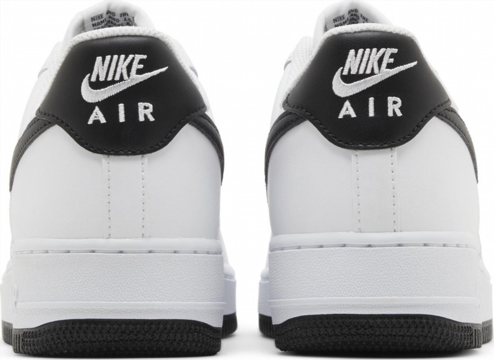 Кросівки Nike AIR FORCE 1 07 FQ4296-101