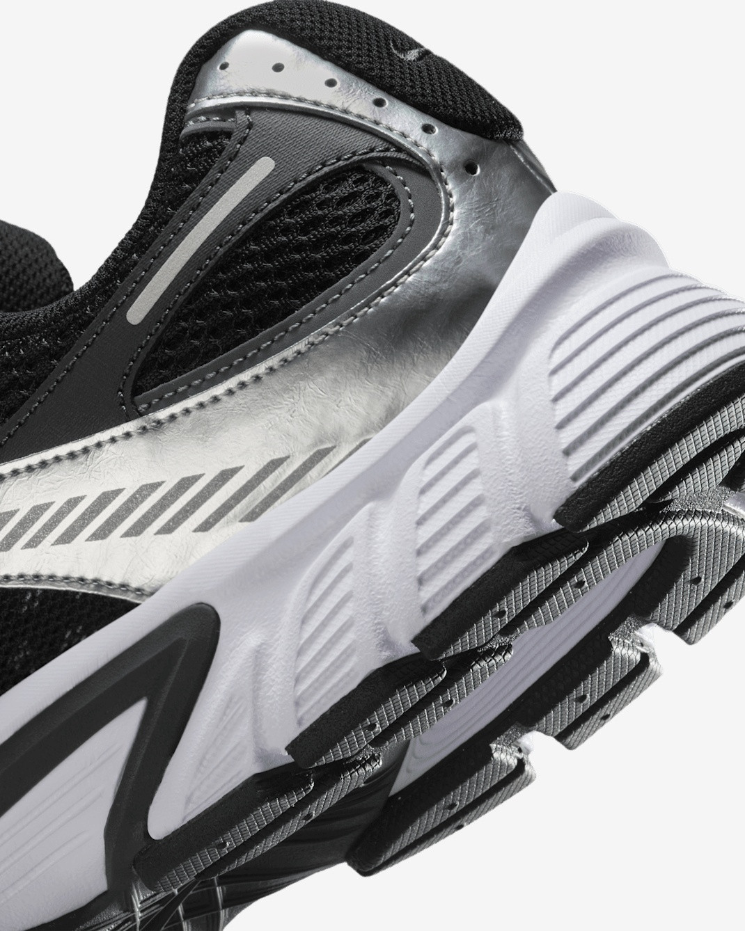 Кросівки Nike V5 RNR HJ5228-004