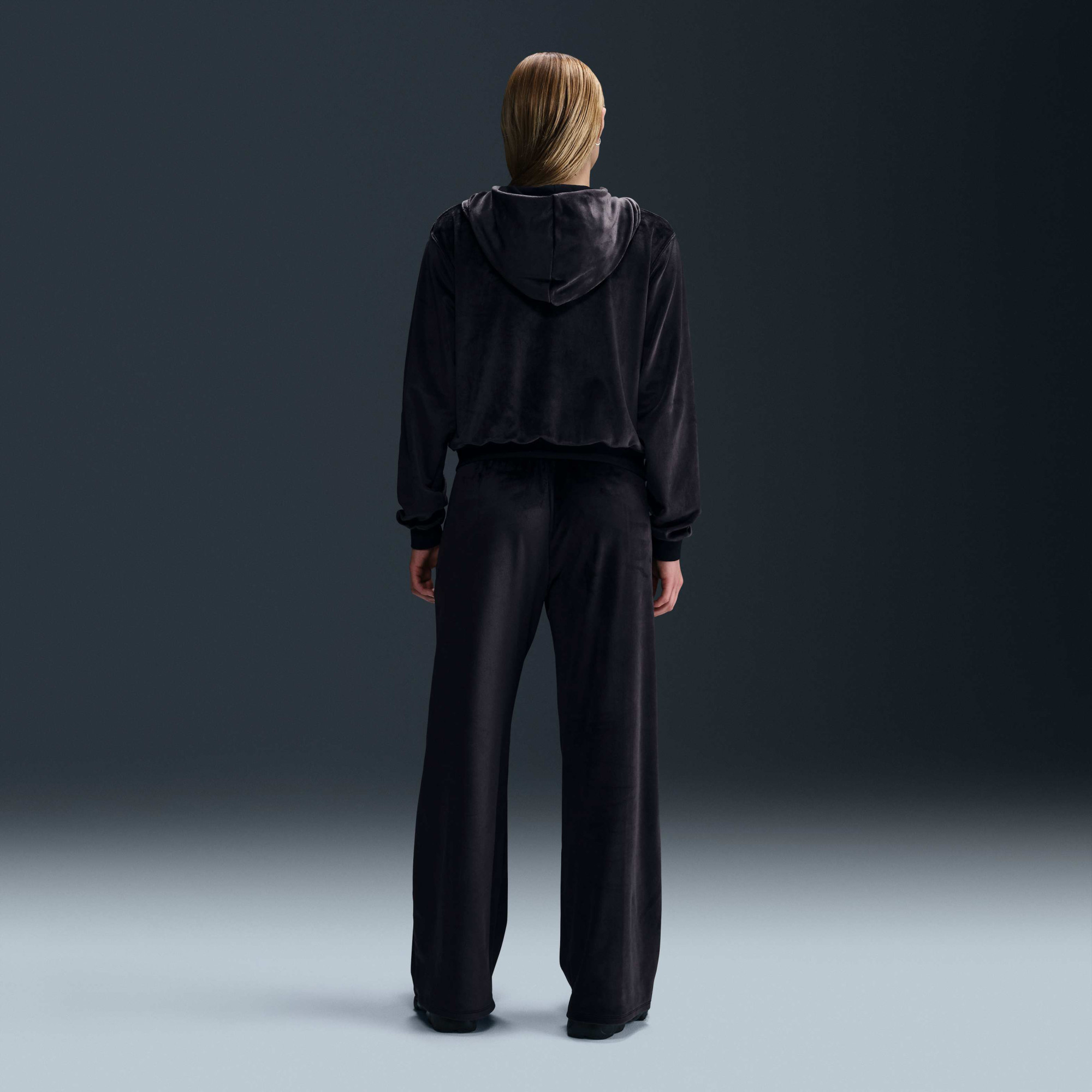 Толстовка жіноча Nike Nsw Chll Vlr Fz Black HJ0954-010