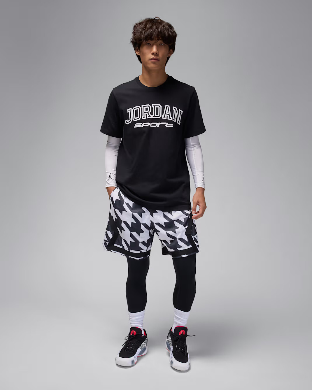 Футболка чоловіча Air Jordan Spirit Arch Crew Tee Black/White FZ1985-010