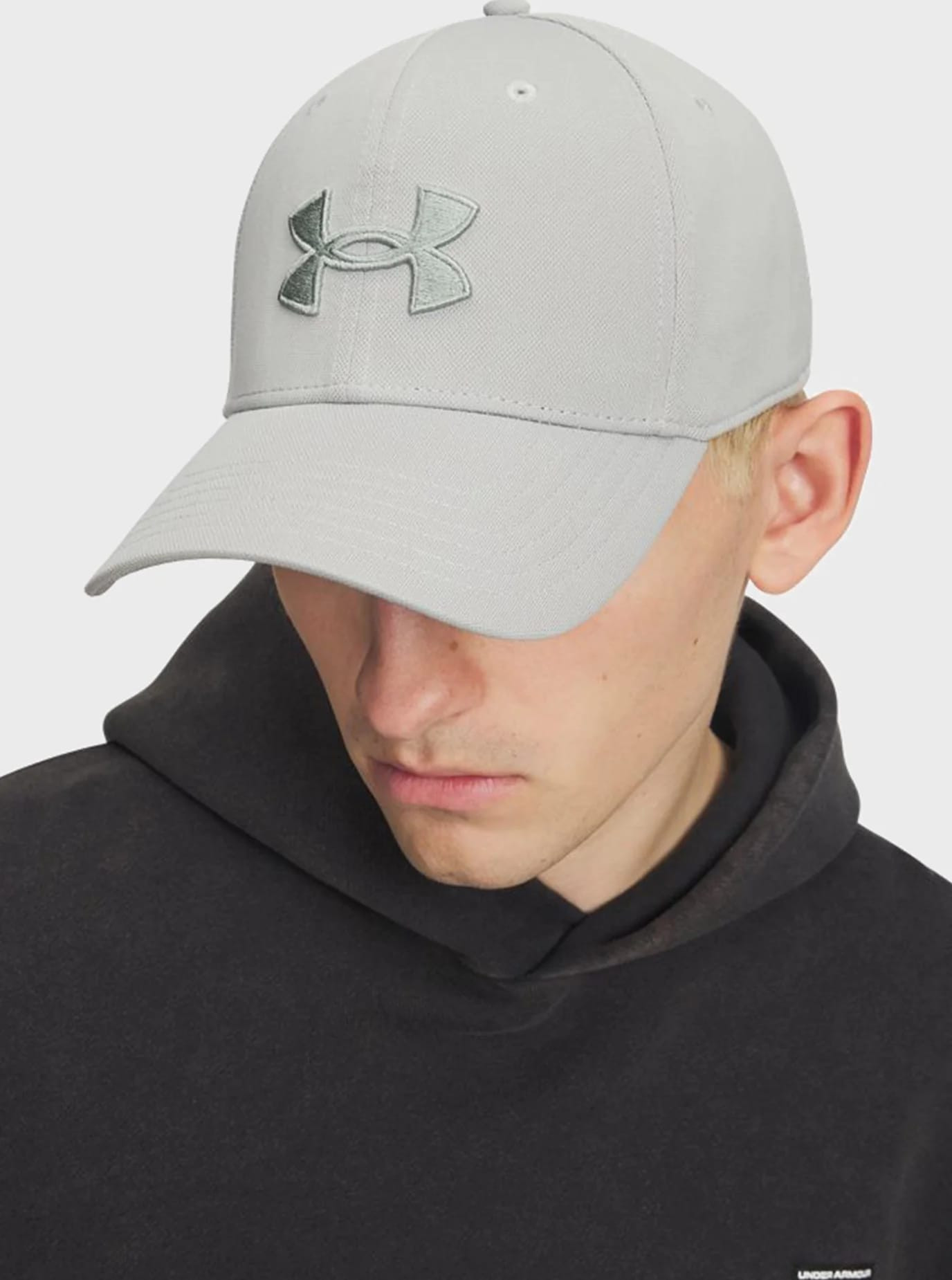 Бейсболка Under Armour M Blitzing Low STR сірий Чол XL/XXL (1376700-069) 1376700-069