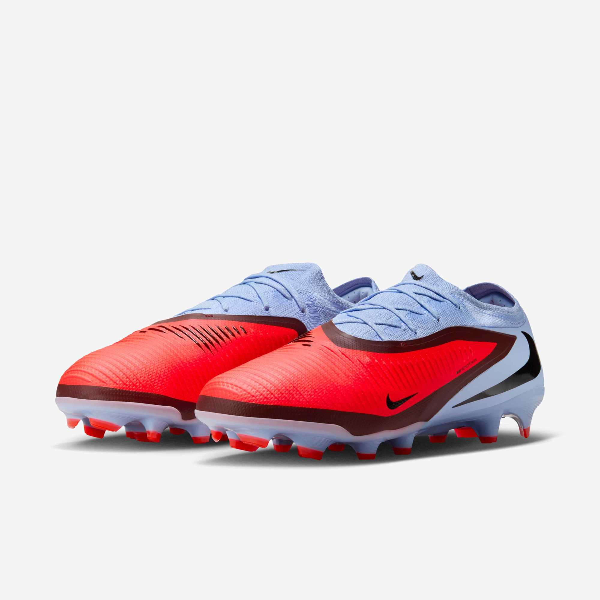 Бутси Nike PHANTOM 6 LOW PRO FG HJ4122-400