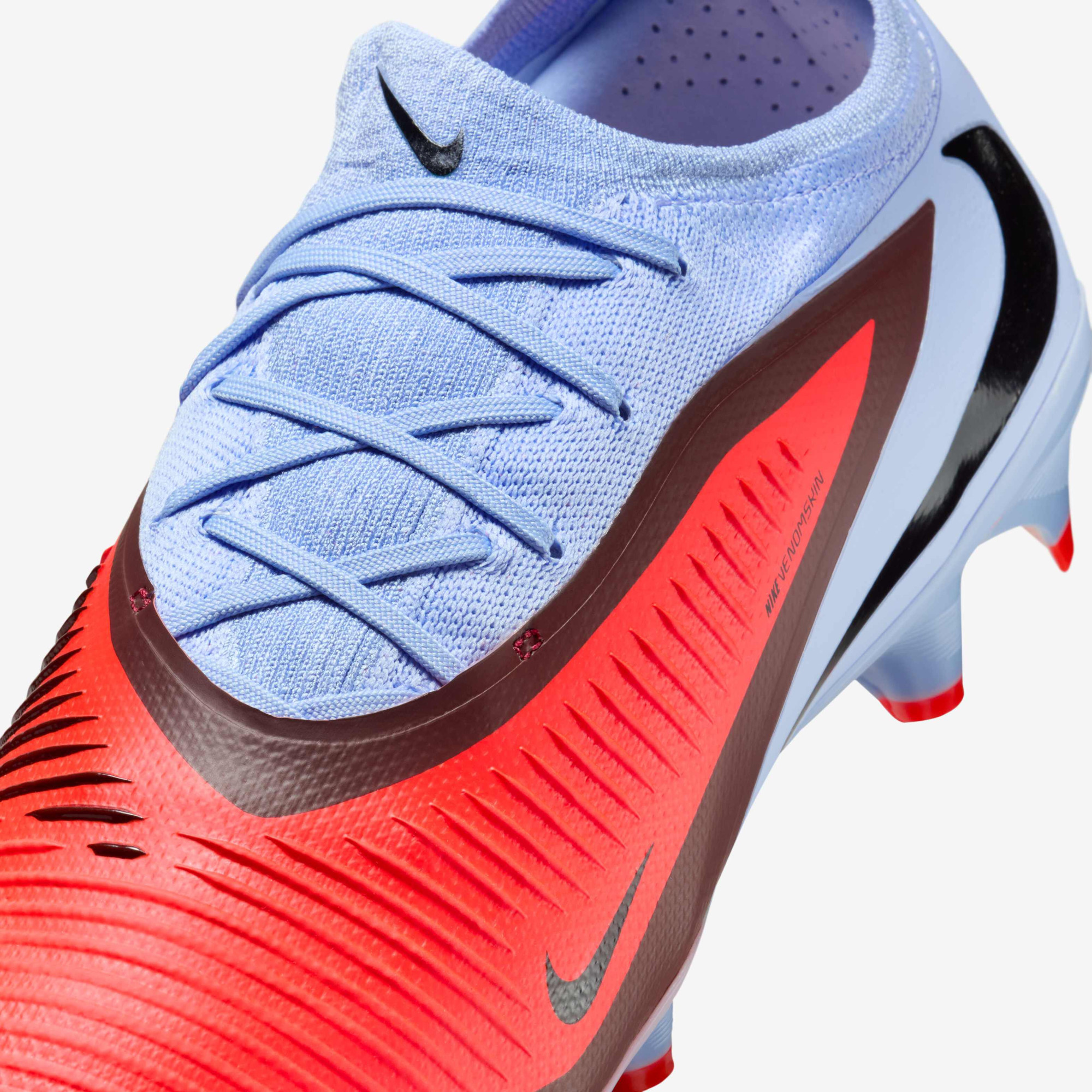 Бутси Nike PHANTOM 6 LOW PRO FG HJ4122-400