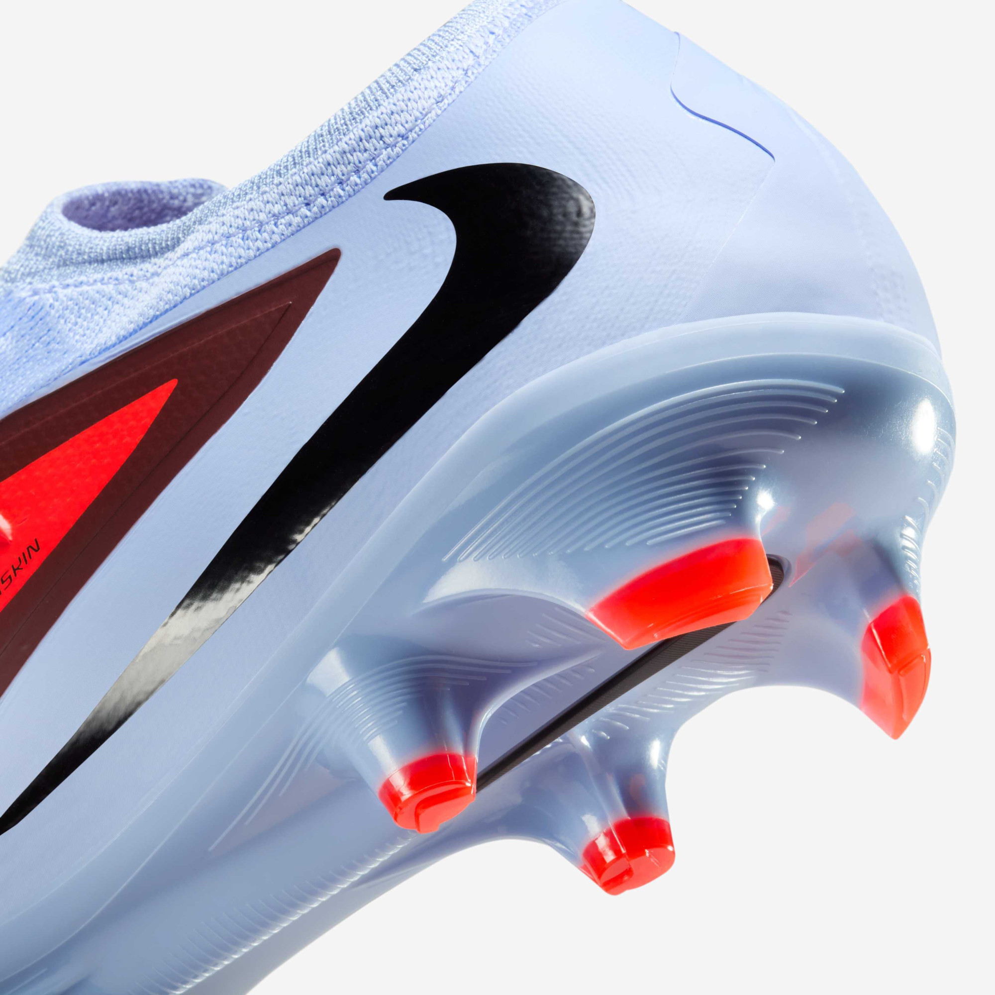 Бутси Nike PHANTOM 6 LOW PRO FG HJ4122-400