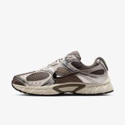 Кросівки Nike V5 RNR HJ5228-009