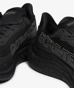 Кросівки для бігу TRIUMPH 23 GTX S21025-14 Saucony 10 (44) Чорний S21025-14