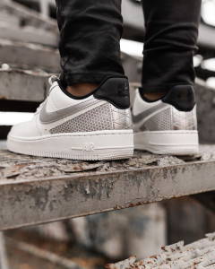 Кросівки Nike Air Force 1 '07 SE CT1992-100